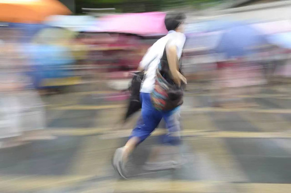 廣州暴雨突襲，高考繼續(xù)_除濕機廠家